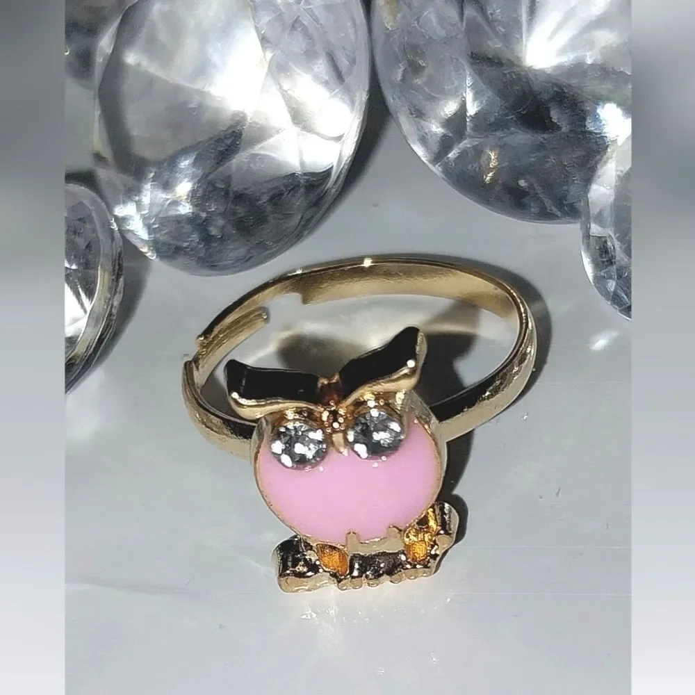 Super cute girls jeweled adjustable ring